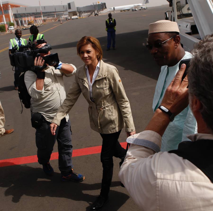 Visita de Cospedal a las tropas en Mali y Senegal