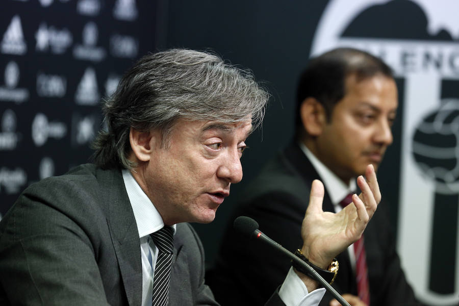 Fotos de la rueda de prensa de García Pitarch y Murthy tras la dimisión de Prandelli