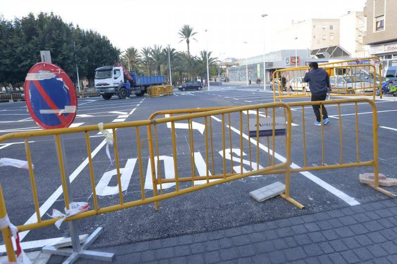 Varios solares se convierten en zonas de aparcamiento público