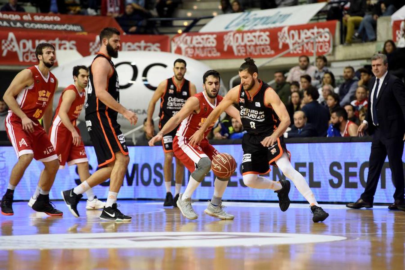 Fotos del partido disputado entre UCAM Murcia y Valencia Basket