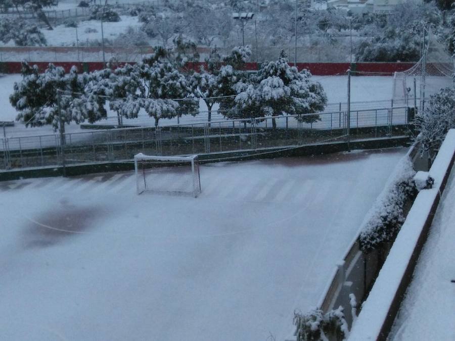 La nieve en Dénia y Xàbia se convierte en hielo