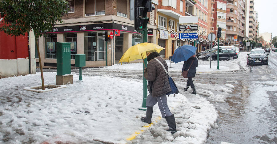 Intensas nevadas en los pueblos del interior