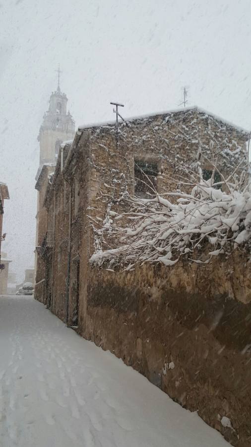 Intensas nevadas en los pueblos del interior