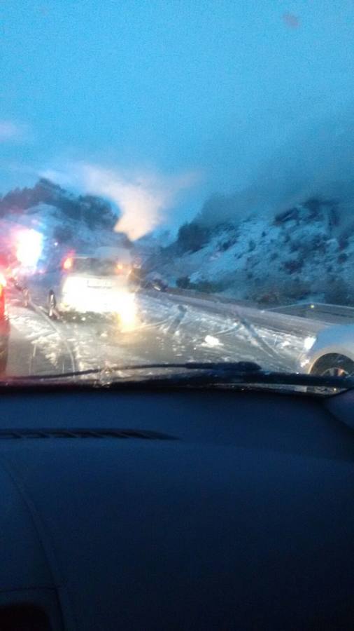 Carreteras con nieve en la Comunitat por el temporal de frío