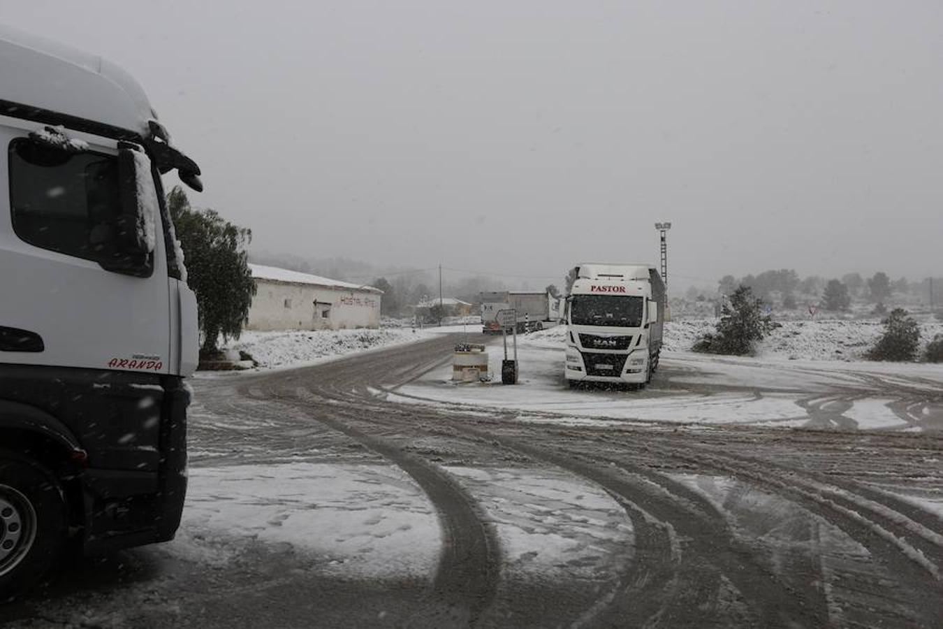 Carreteras con nieve en la Comunitat por el temporal de frío