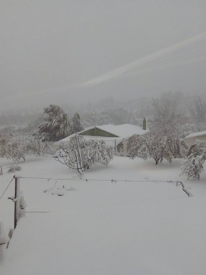 Carreteras con nieve en la Comunitat por el temporal de frío