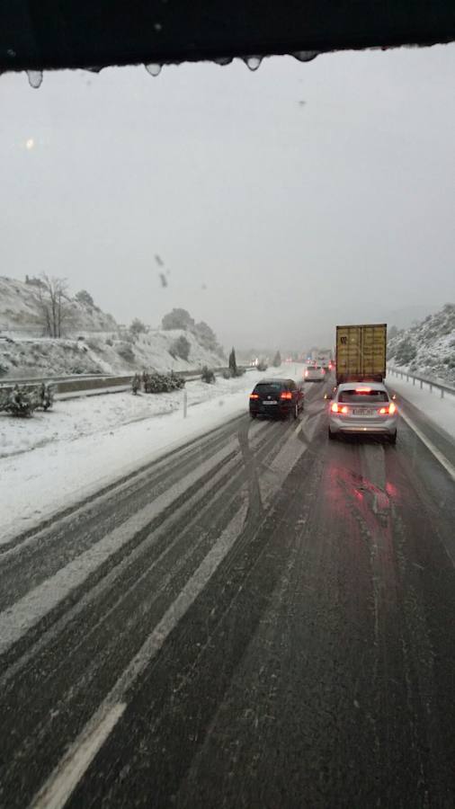 Problemas en la bajada a Buñol.