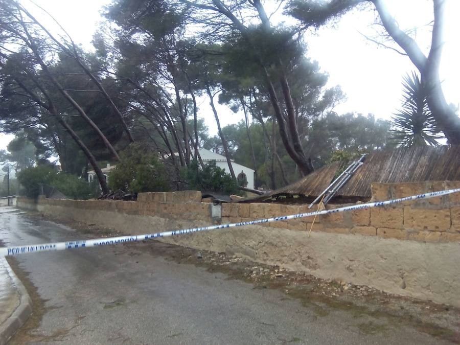 El temporal en el mar destroza paseos y calles en varios municipios de la Comunitat