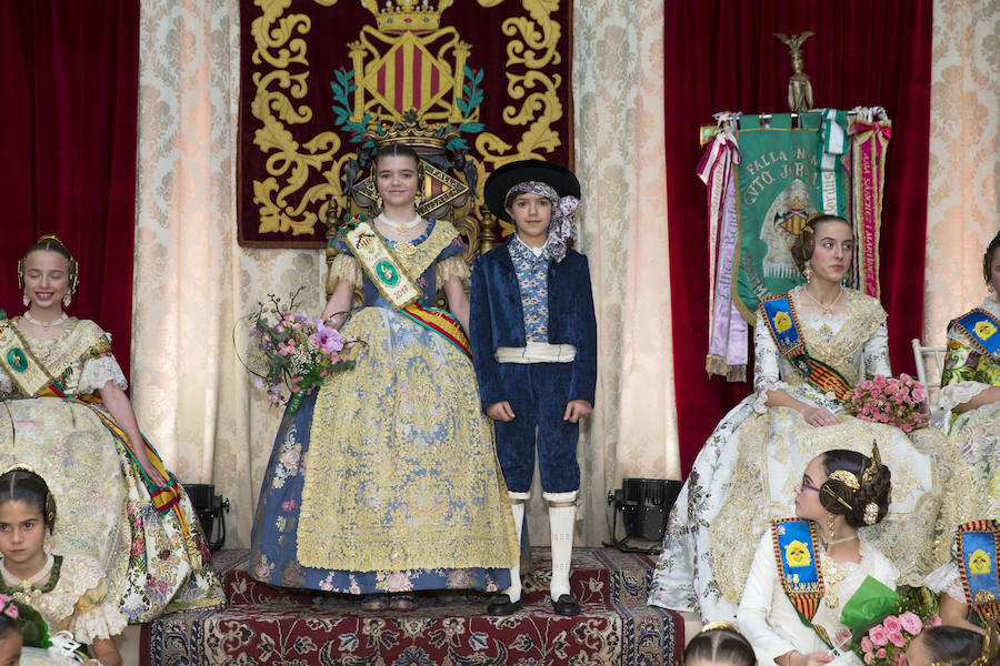 Fotos de la presentación de Mabel Pérez-Manglano, fallera mayor infantil de la Falla Convento Jerusalén