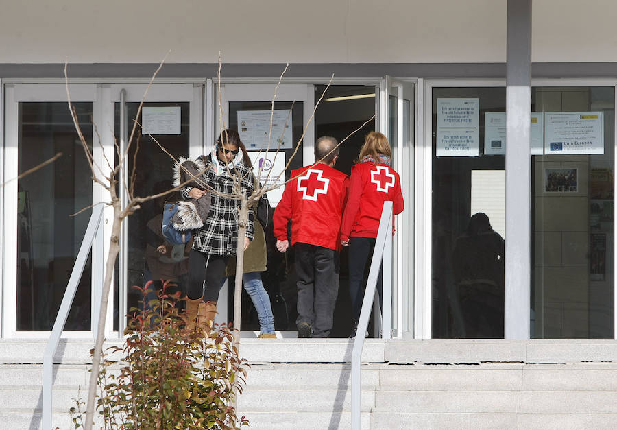 Fotos del instituto de Villena en el que un alumno ha apuñalado a 5 compañeros de clase