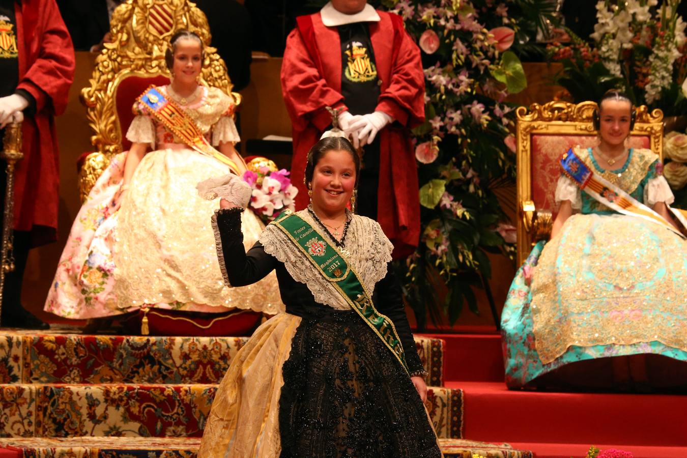 Fotos de la exaltación de la fallera mayor infantil de Valencia 2017