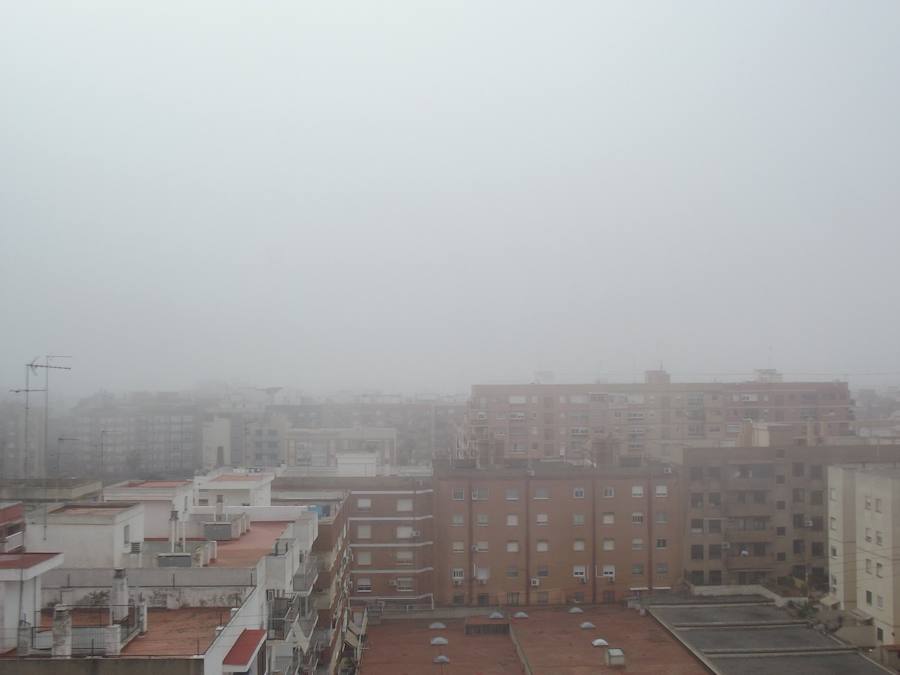 Niebla en la ciudad de Valencia.