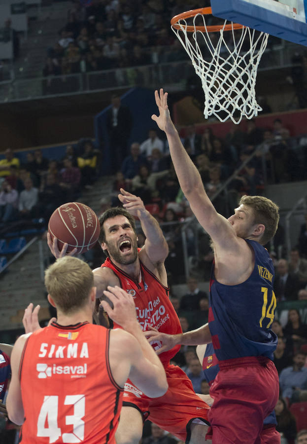 Fotos de la semifinal de Copa del Rey disputado entre el Barcelona y el Valencia Basket