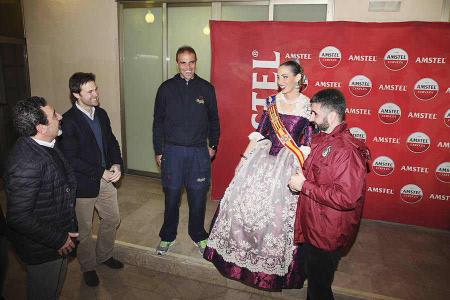 Fotos de la mascletà vertical &#039;Amstel Nit de l&#039;Espolín&#039;