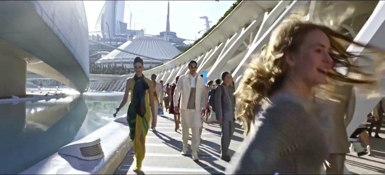 Tomorrowland (2015). 