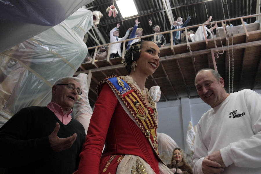 Fotos de la visita de las falleras mayores de Valencia a la Ciudad del Artista Fallero