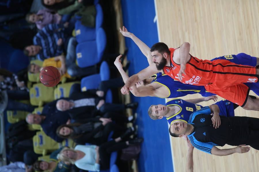 Fotos del partido Khimki-Valencia Basket en la Eurocup