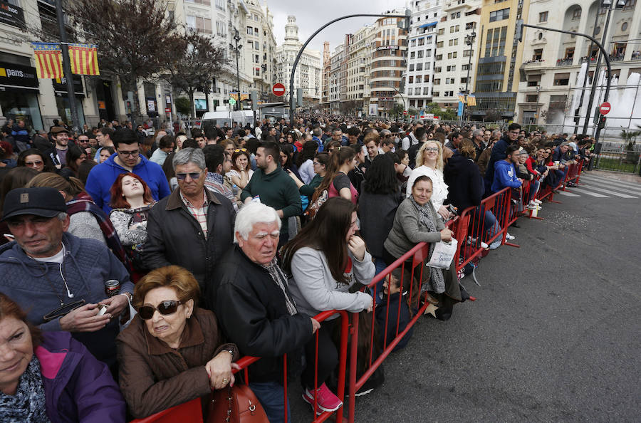 Búscate en las fotos de la tercera mascletà de las Fallas 2017, del 3 de marzo