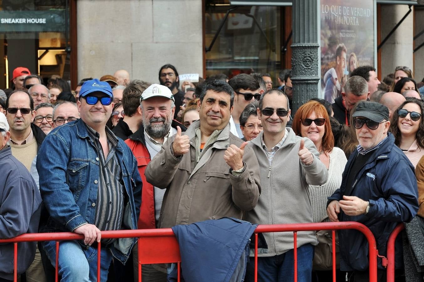 Búscate en las fotos de la tercera mascletà de las Fallas 2017, del 3 de marzo