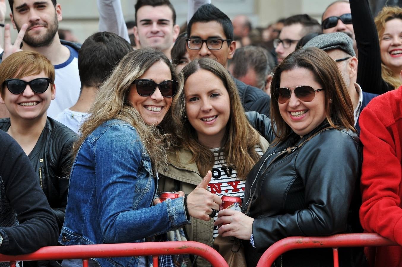 Búscate en las fotos de la tercera mascletà de las Fallas 2017, del 3 de marzo