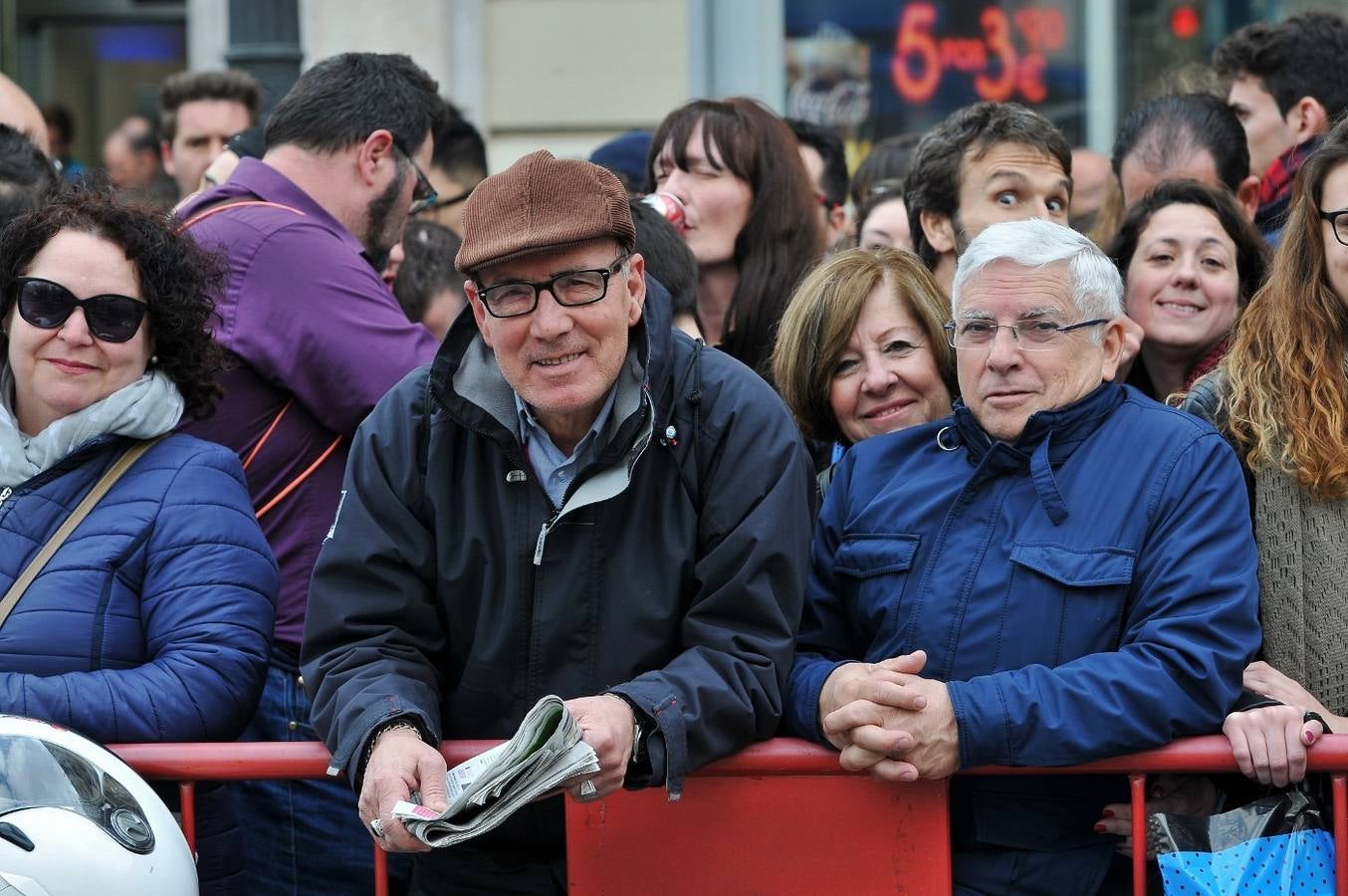 Búscate en las fotos de la tercera mascletà de las Fallas 2017, del 3 de marzo