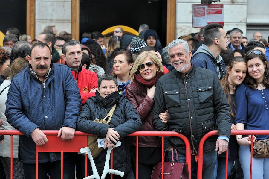 Fotos de la mascletà del 4 de marzo de 2017 a cargo de Pirotecnia Alpujarreña