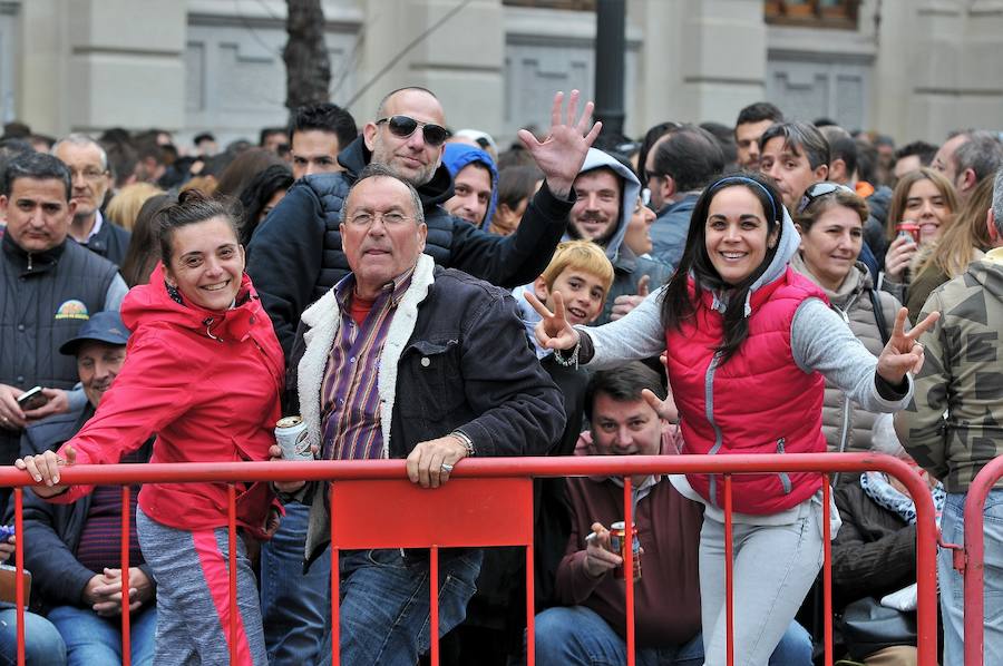 Fotos de la mascletà del 4 de marzo de 2017 a cargo de Pirotecnia Alpujarreña