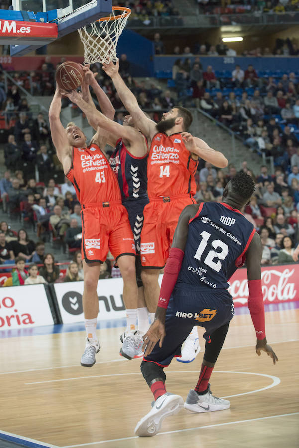 Fotos del partido disputado entre Baskonia y Valencia Basket
