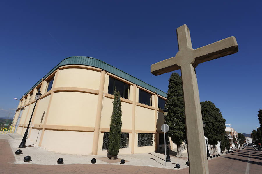 Faura. El pabellón cubierto del municipio, a las afueras y junto al cementerio, otro de los 'hogares' que el Consell ofrecía.