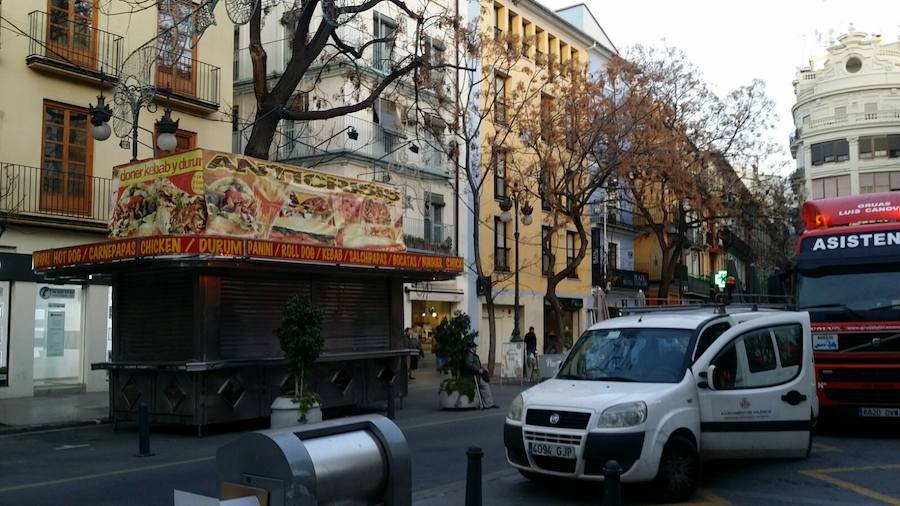 Fotos de la churrería en la calle de María Cristina de Valencia