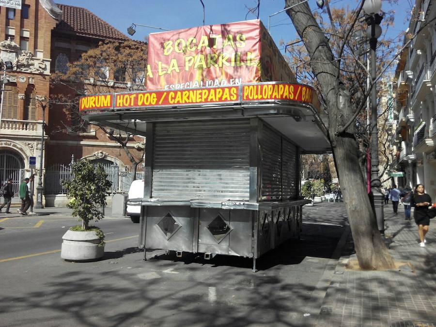 Fotos de la churrería en la calle de María Cristina de Valencia