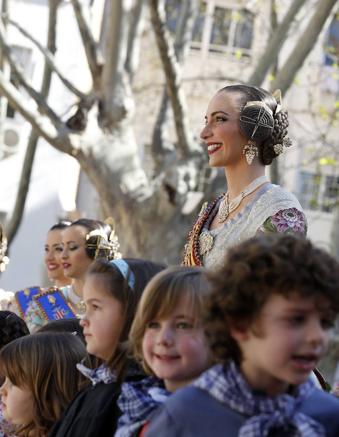 Fotos de las veinticuatro horas con la fallera mayor de Valencia Raquel Alario