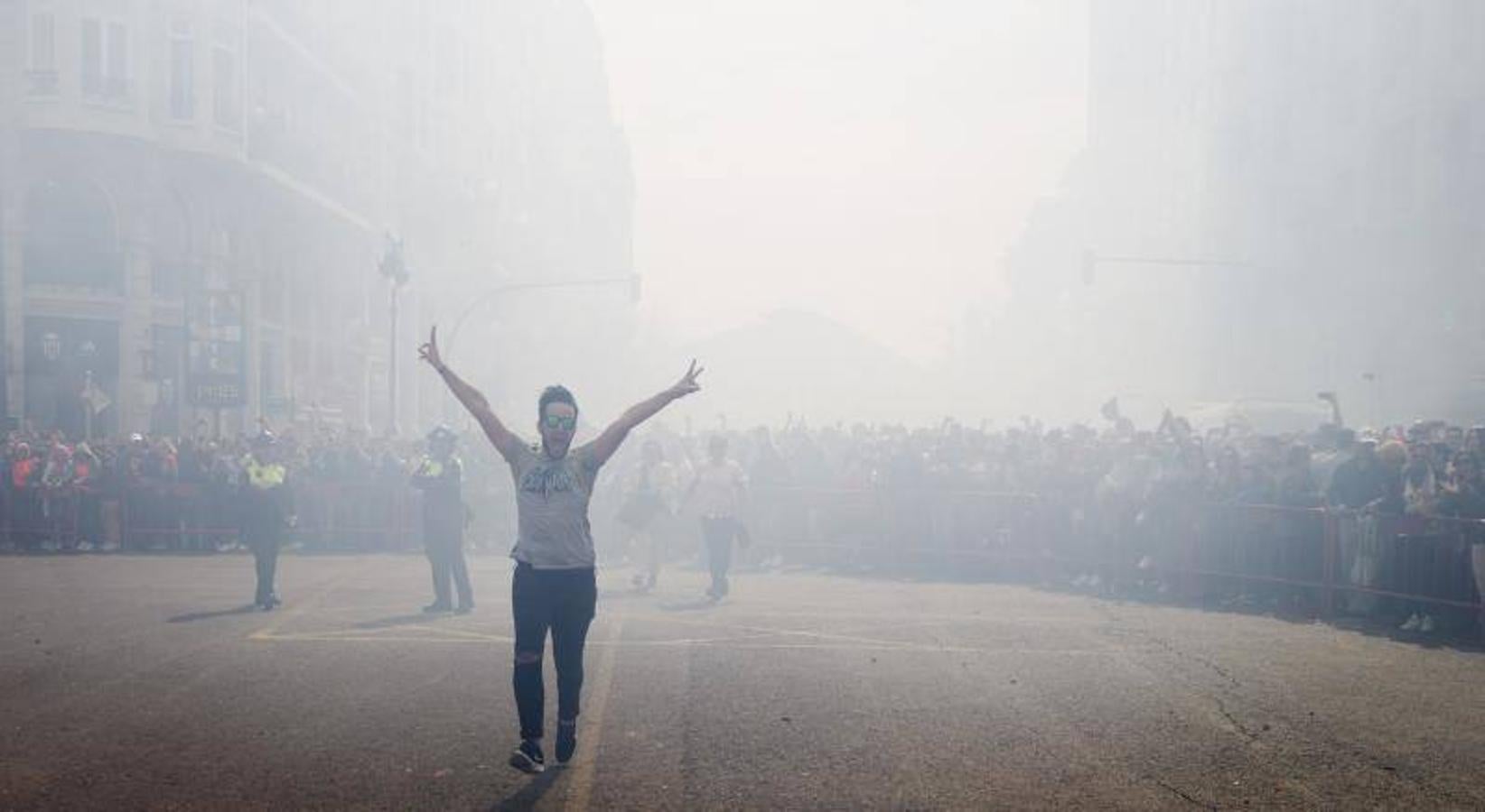 Fotos de la mascletà del sábado 11 de marzo de 2017 de Pirotecnia Tomás de Benicarló. Búscate