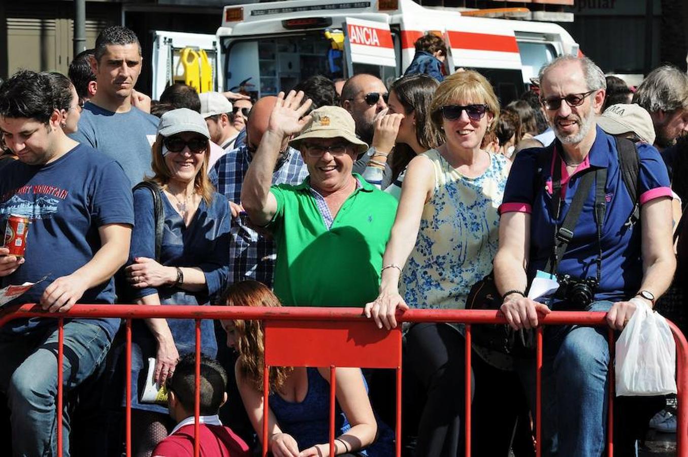 Fotos de la mascletà del sábado 11 de marzo de 2017 de Pirotecnia Tomás de Benicarló. Búscate