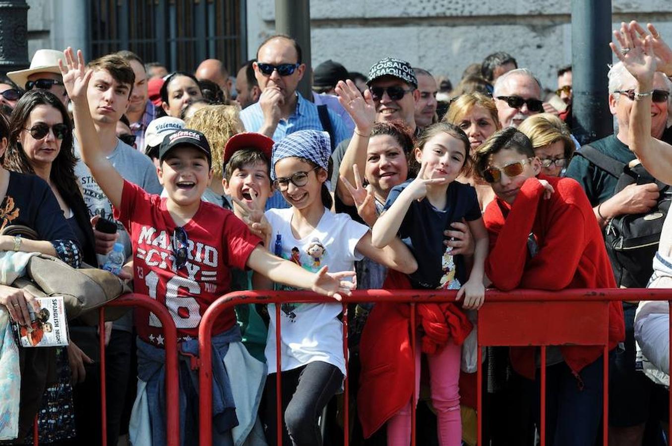 Fotos de la mascletà del sábado 11 de marzo de 2017 de Pirotecnia Tomás de Benicarló. Búscate