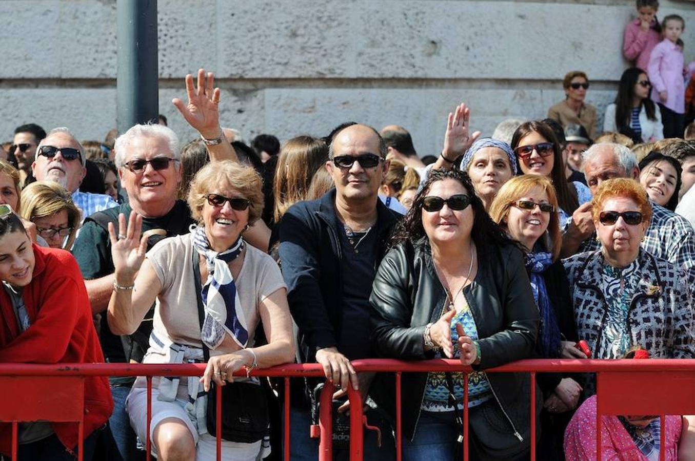 Fotos de la mascletà del sábado 11 de marzo de 2017 de Pirotecnia Tomás de Benicarló. Búscate