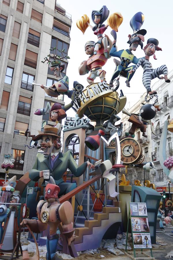 Falla Reino de Valencia - Duque de Calabria