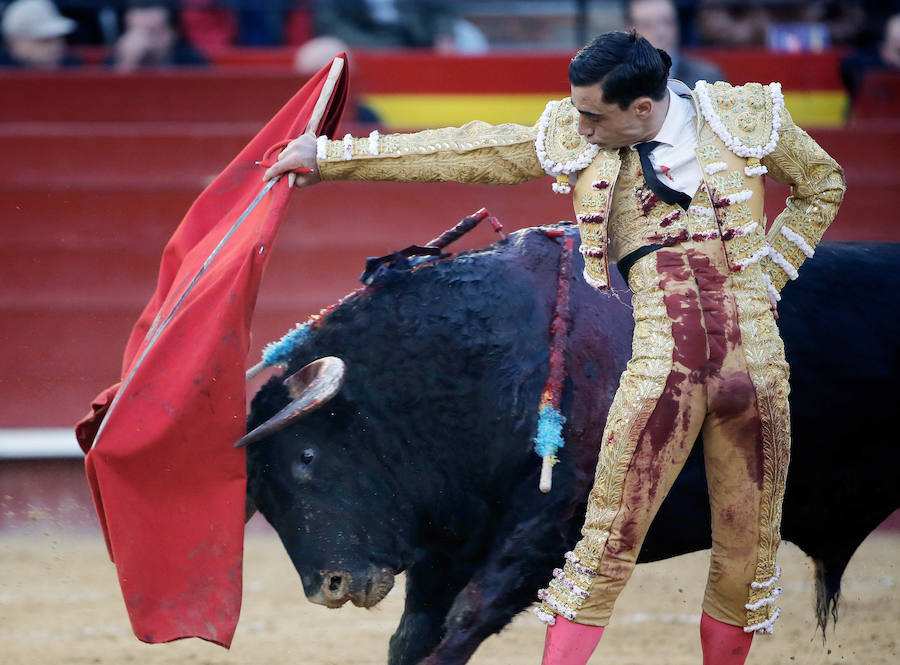 Fotos de la corrida de toros de hoy de la Feria de Fallas 2017