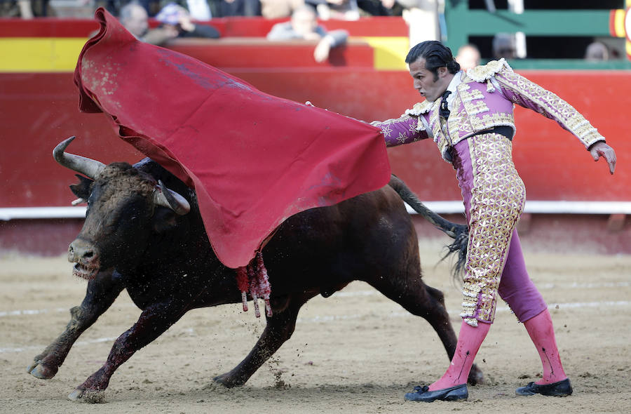 Fotos de la corrida de toros de hoy de la Feria de Fallas 2017