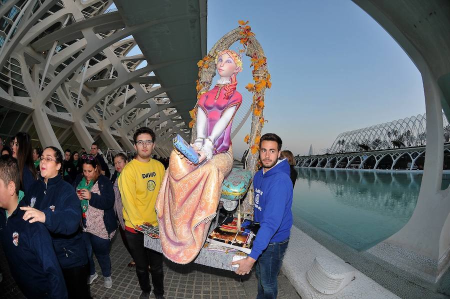 Fotos de la recogida de los ninots en la Exposición del Ninot 2017