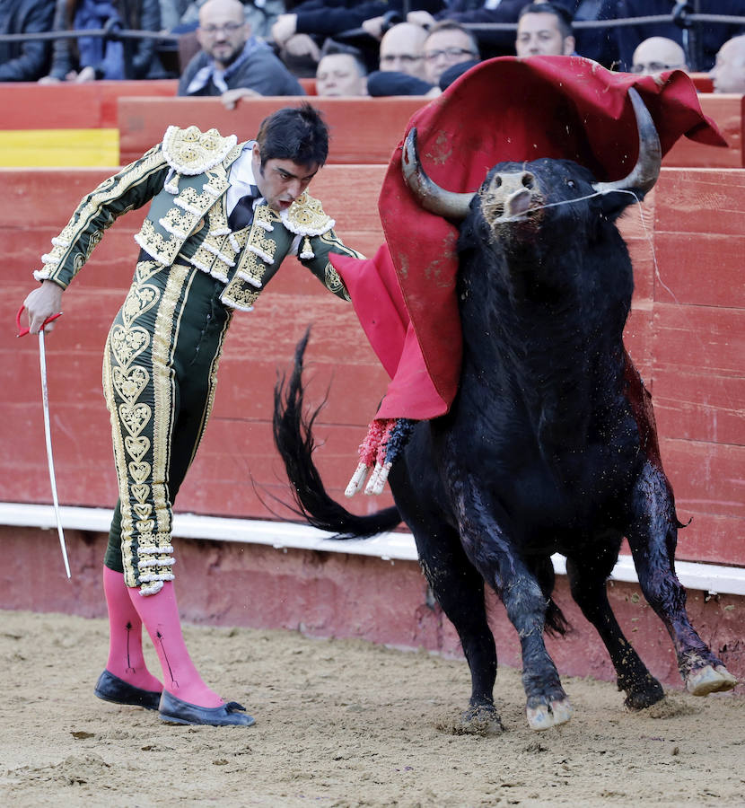 Fotos de la séptima corrida de toros de la Feria de las Fallas de 2017