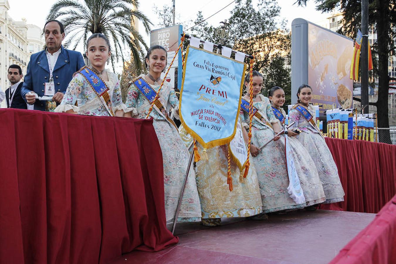 Fotos de entrega de premios en las Fallas 2017