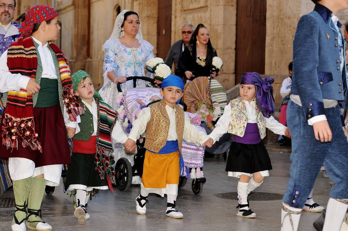 Fotos de la Ofrenda de las Fallas 2017 de hoy viernes (1)