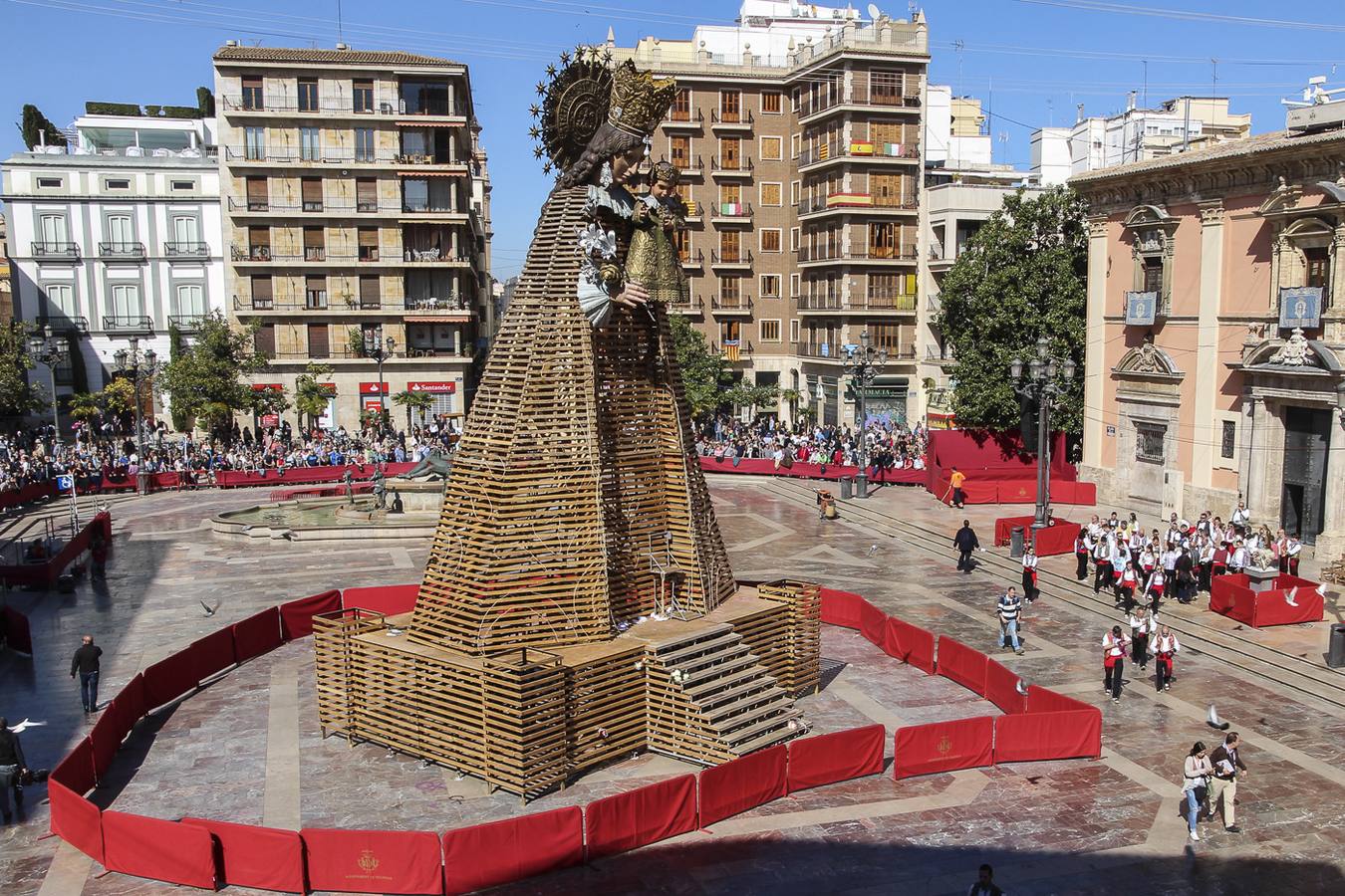 Fotos de la Ofrenda de las Fallas 2017 de hoy viernes (1)