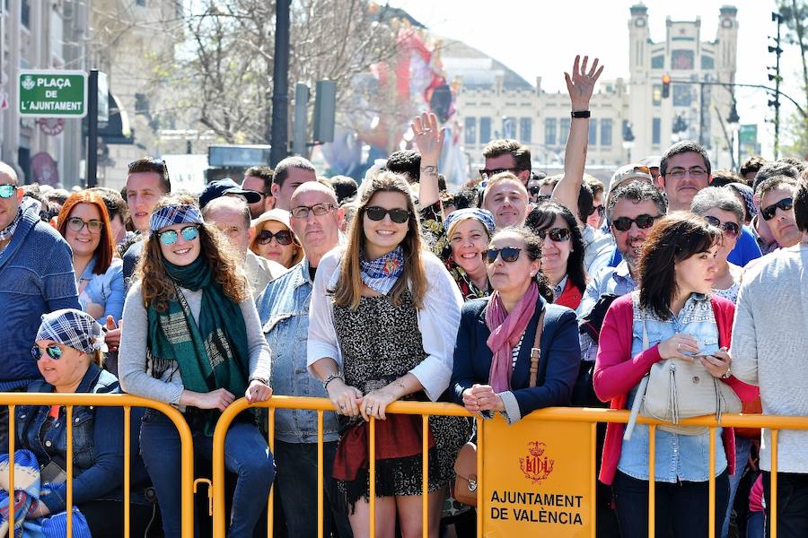 Fotos de la mascletà de hoy 19 de marzo