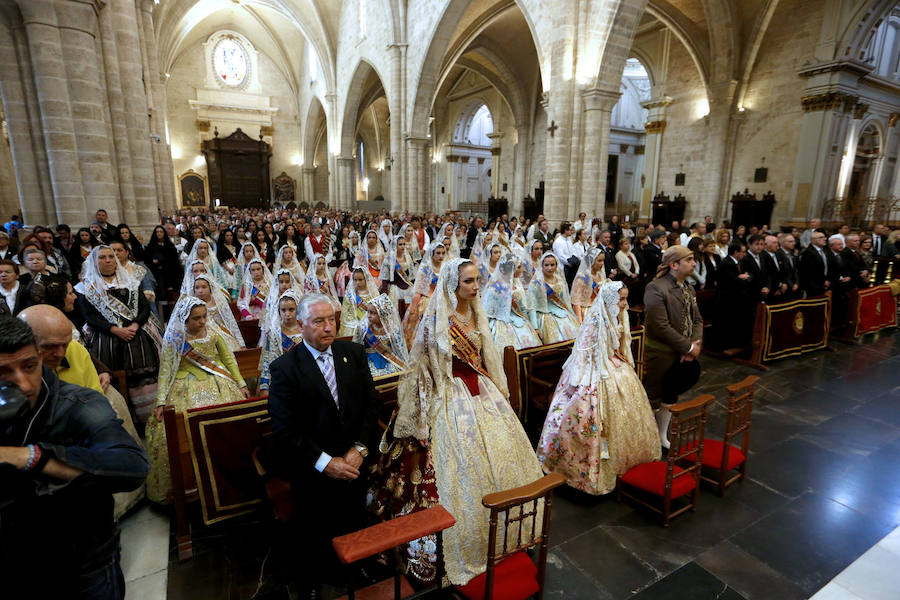 Fotos de la ofrenda a San José de las Falleras Mayores 2017