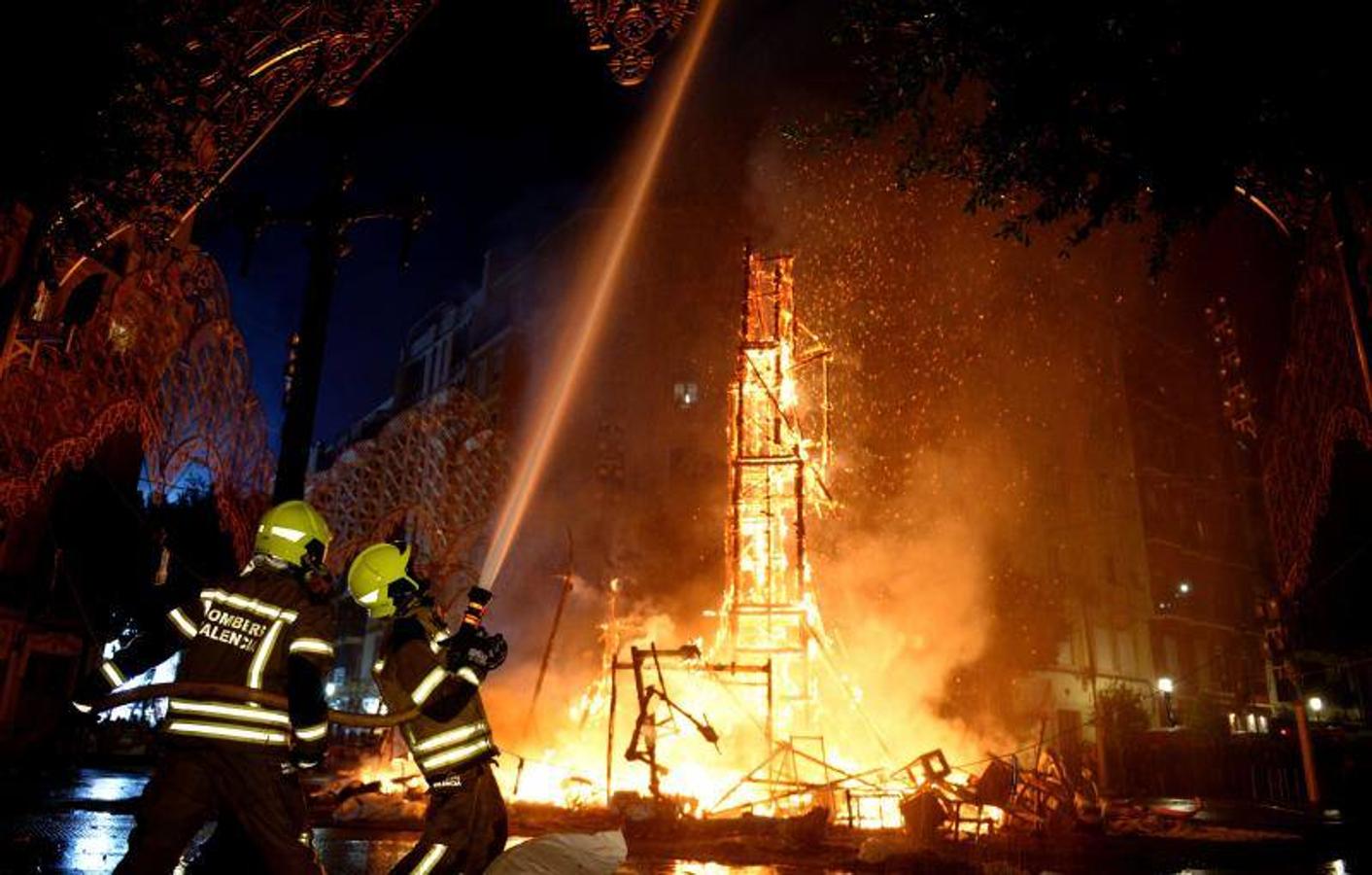 Fotos de la Cremà de las Fallas 2017