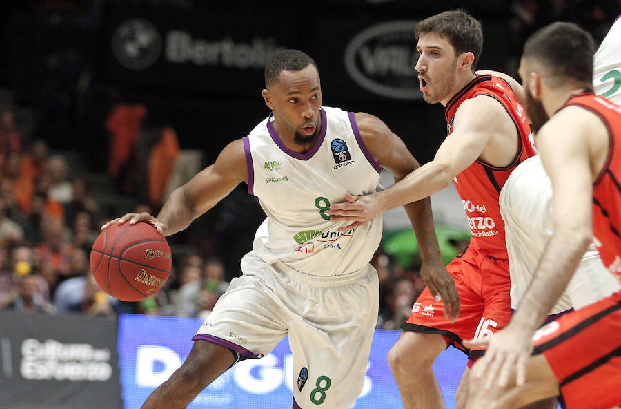 El Valencia Basket-Unicaja correspondiente al primer partido de la final de la Eurocup, en imágnes