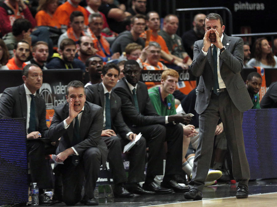El Valencia Basket-Unicaja correspondiente al primer partido de la final de la Eurocup, en imágnes
