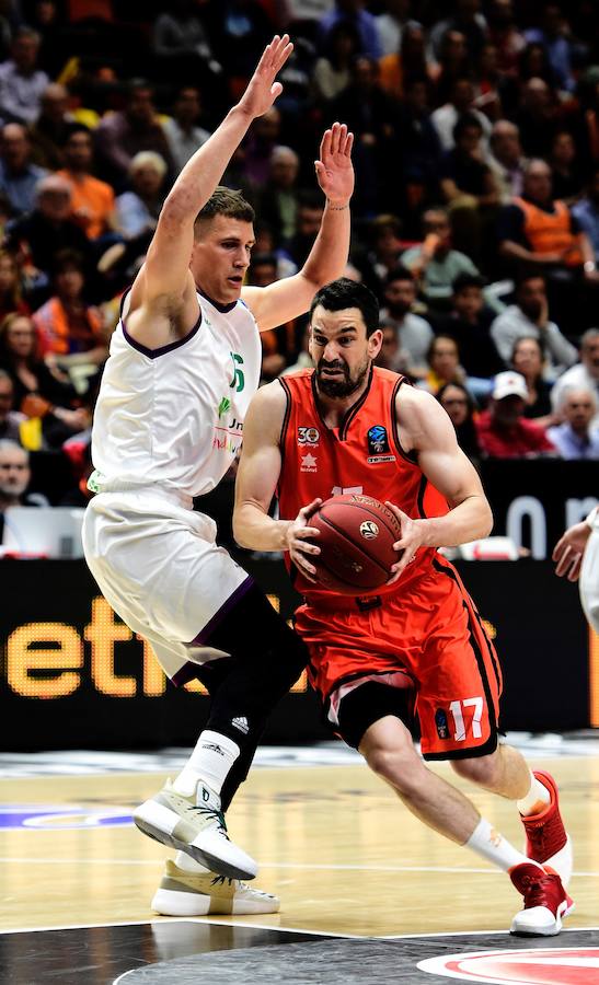 Fotos de la final de la Eurocup entre el Valencia Basket y el Unicaja